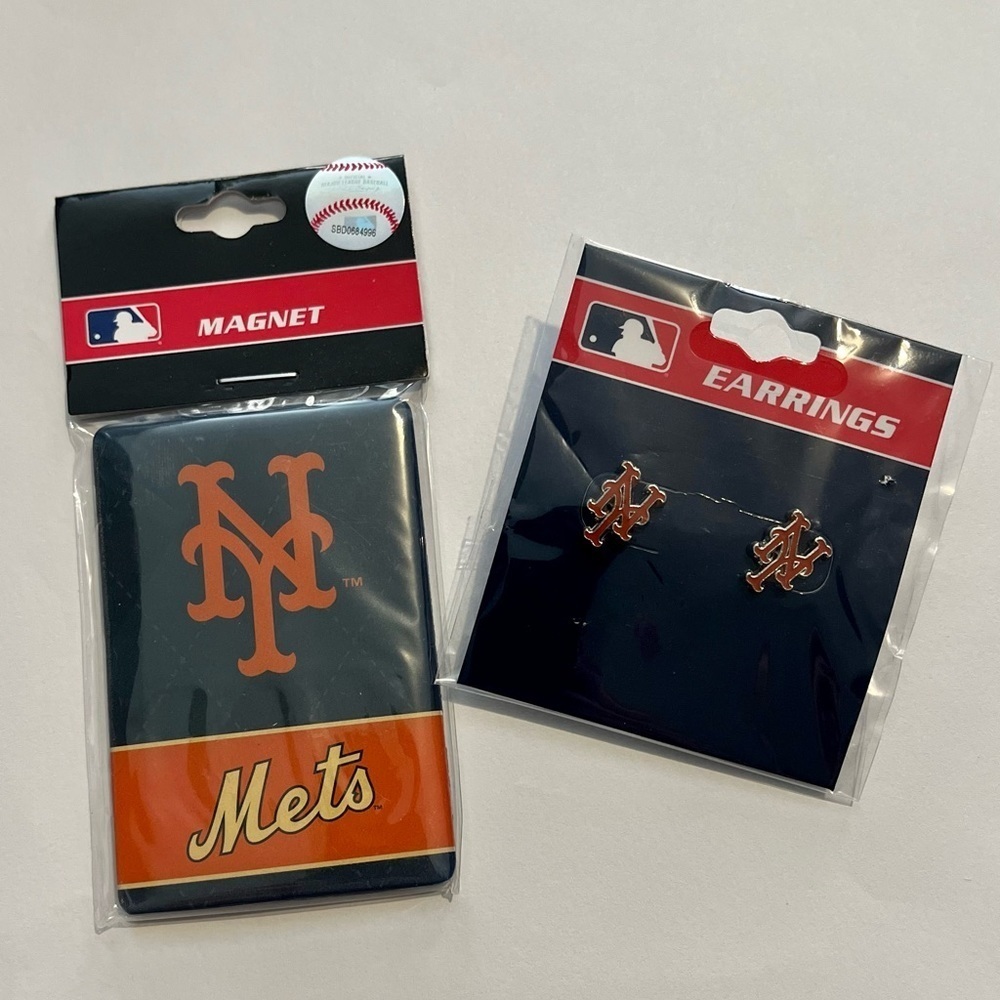 NEW York Mets Magnet & Earrings